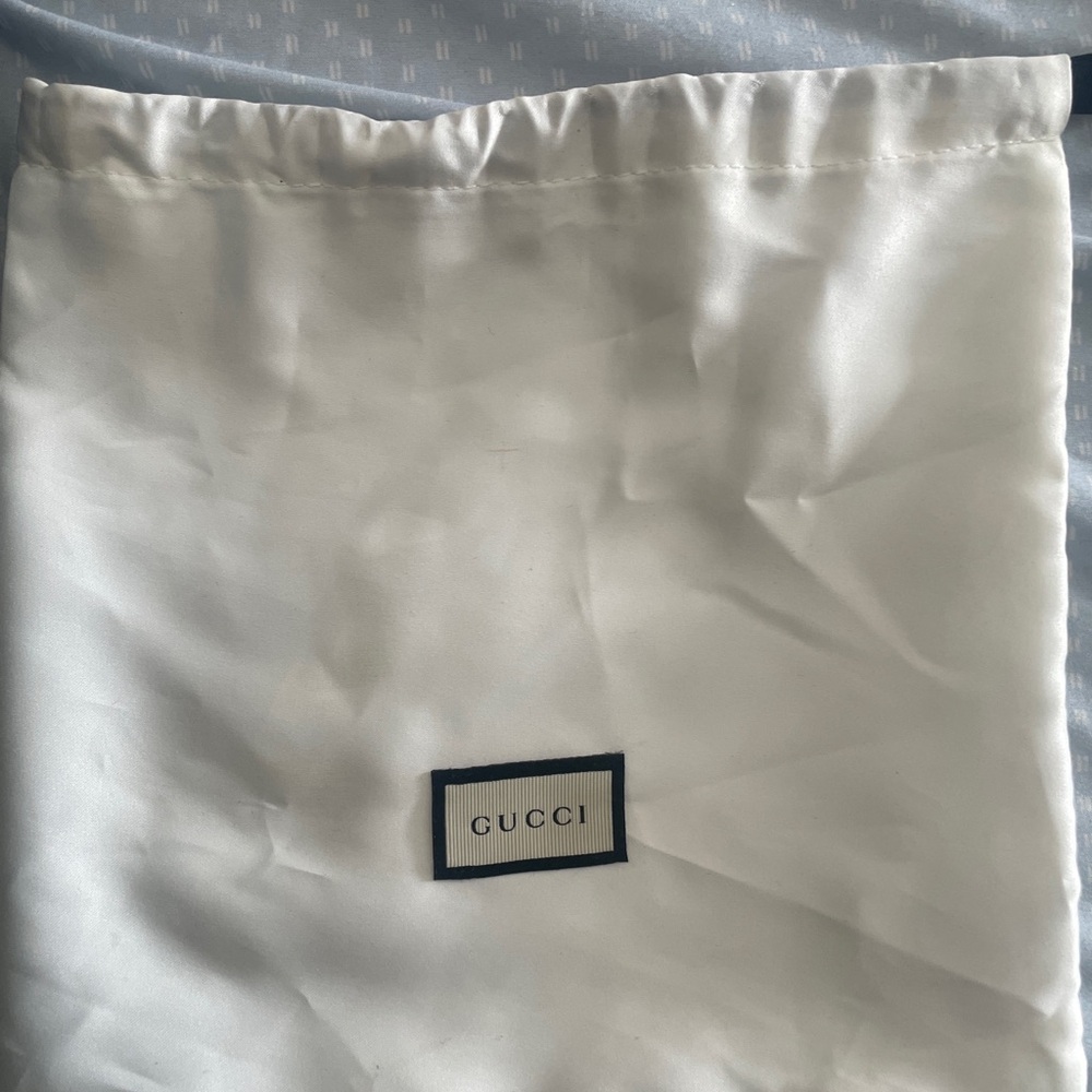 Gucci Black and Gold Leather Belt with Iconic GG Buckle - Picture 10 of 10